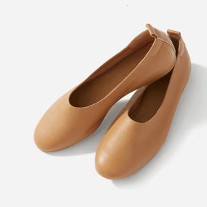 Everlane Day Glove Caramel Size 8.5